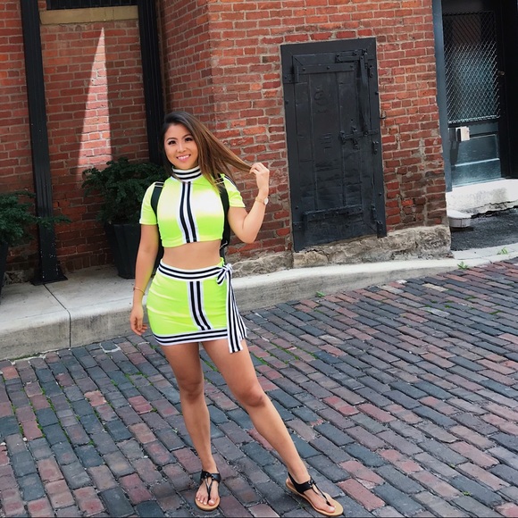 Neon Yellow Skirt Set - Picture 2 of 2